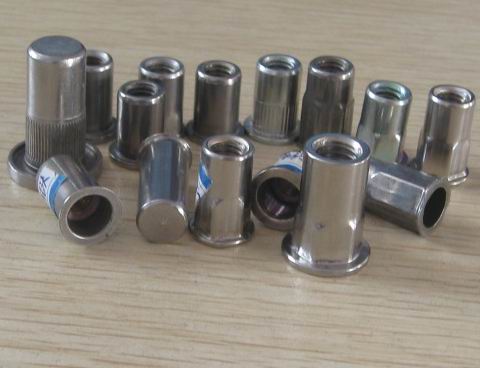 供應通孔螺母柱,壓鉚螺母柱,壓鉚螺母柱用在什么產品上邊_機電之家